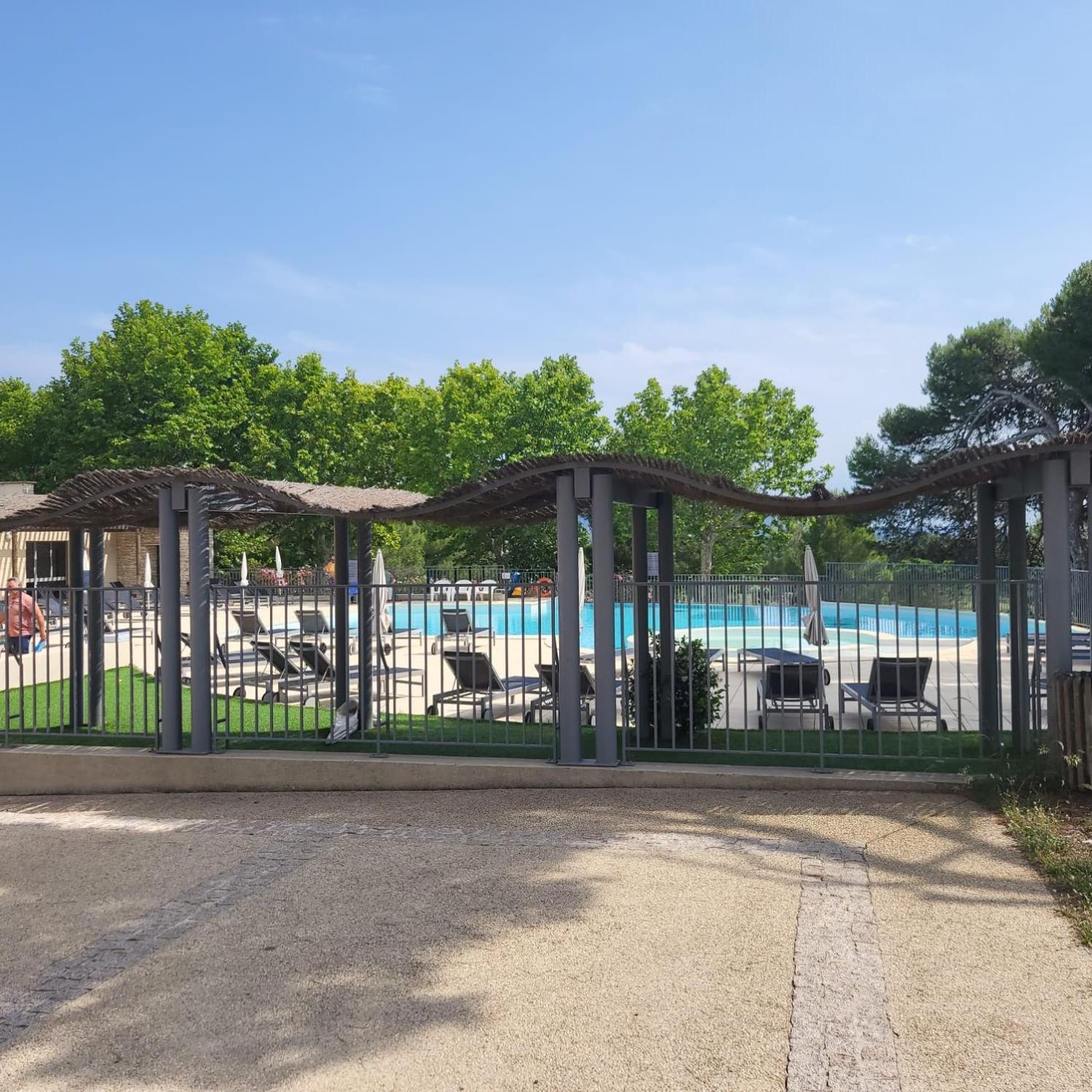 La Calade Apartment L'Isle-sur-la-Sorgue Exterior photo